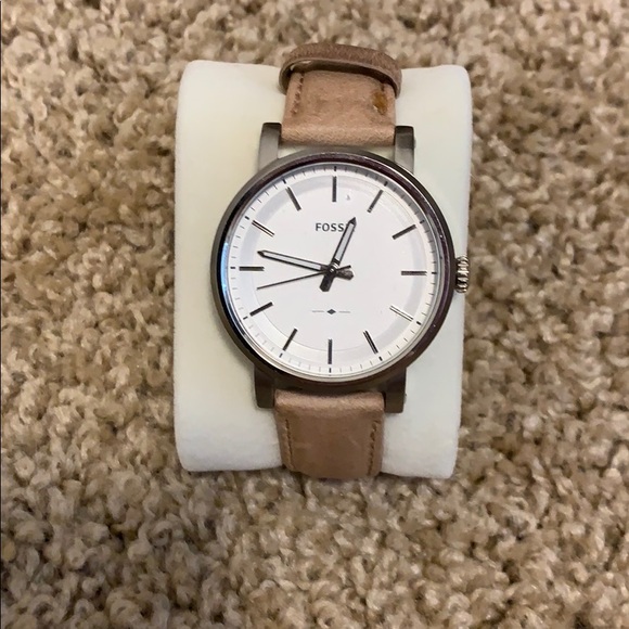 Fossil Watch - Picture 1 of 2